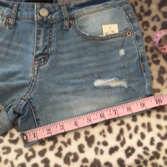 Aeropostale Light Blue Wash Midi Jean Shorts Size 4 - Picture 11 of 15